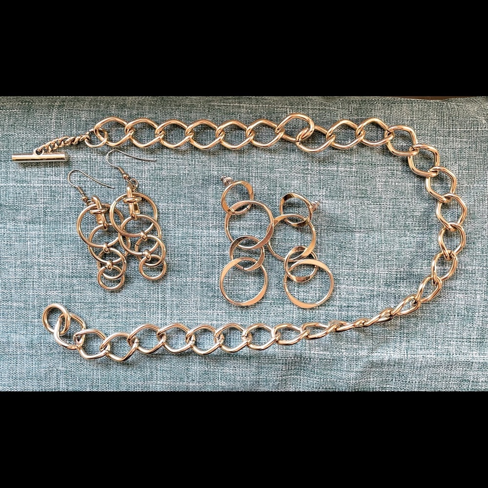 Vintage 80’s/90’s Gold Tone Jewelry Bundle
